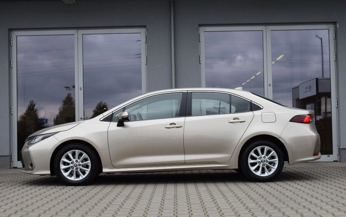 Toyota Corolla cena 75000 przebieg: 50144, rok produkcji 2022 z Sianów małe 106